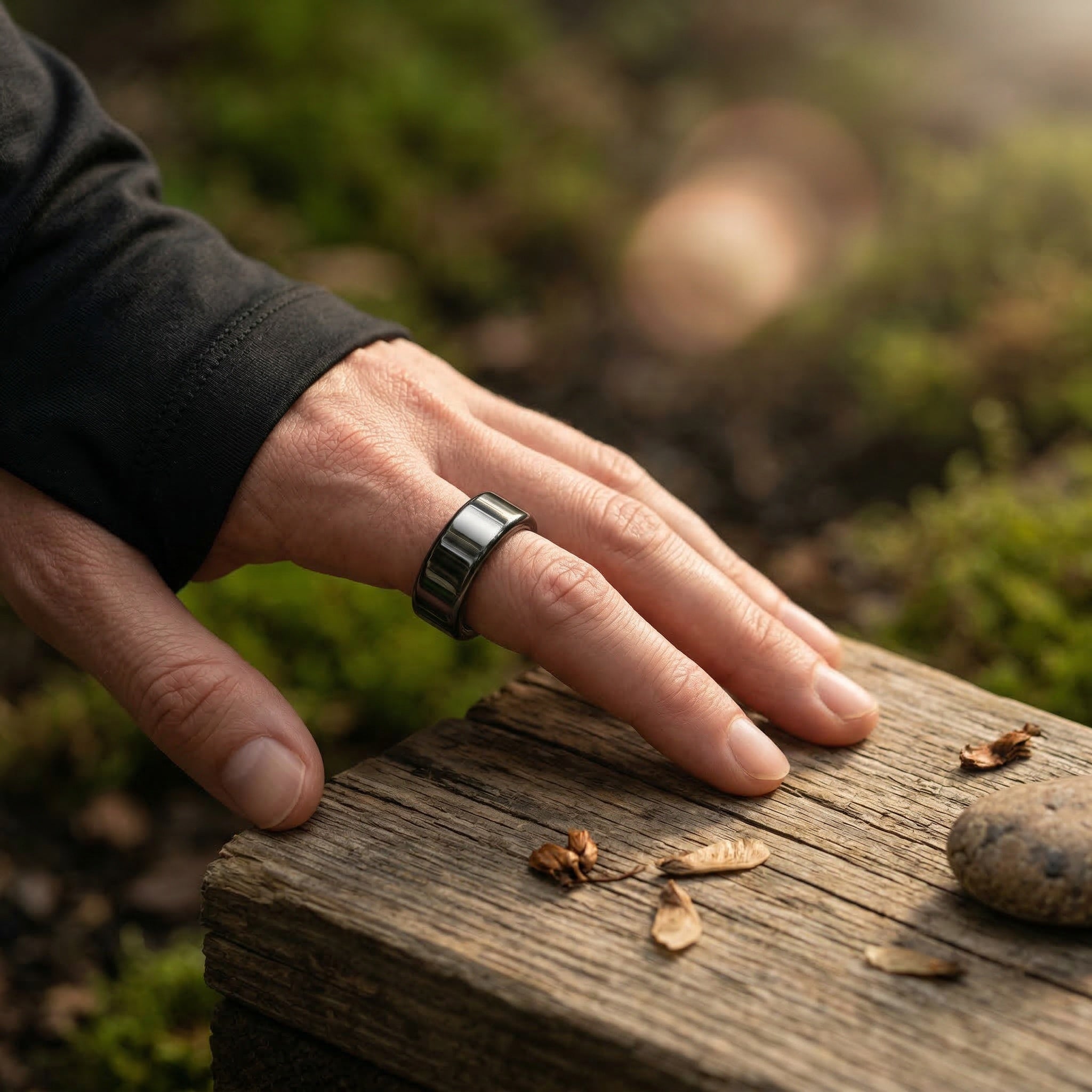 Bluetooth Smart Heartbeat Monitoring Ring – Designed for Balance, Built for You